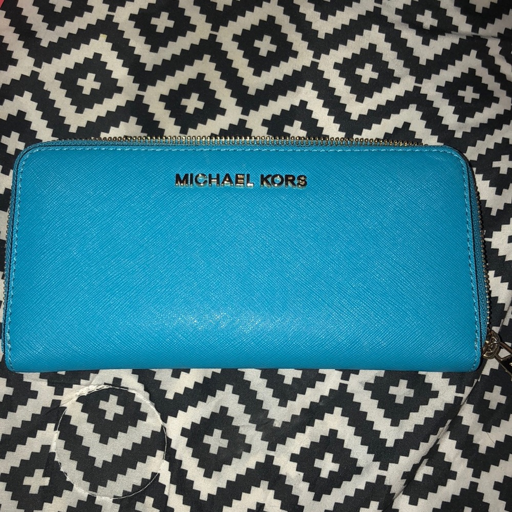 Michael kors wallet